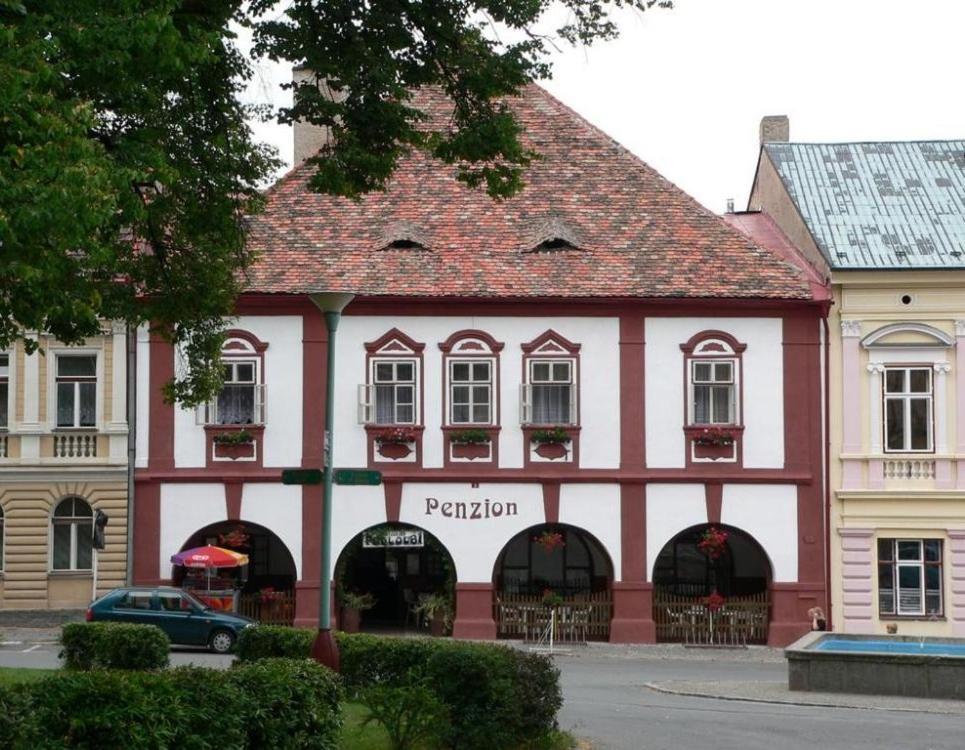 Opočno Restaurace A Penzion Podloubi מראה חיצוני תמונה